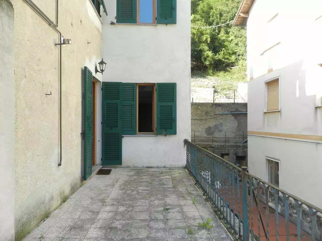 Apartment Of 70 M² With Terrace In Vobbietta