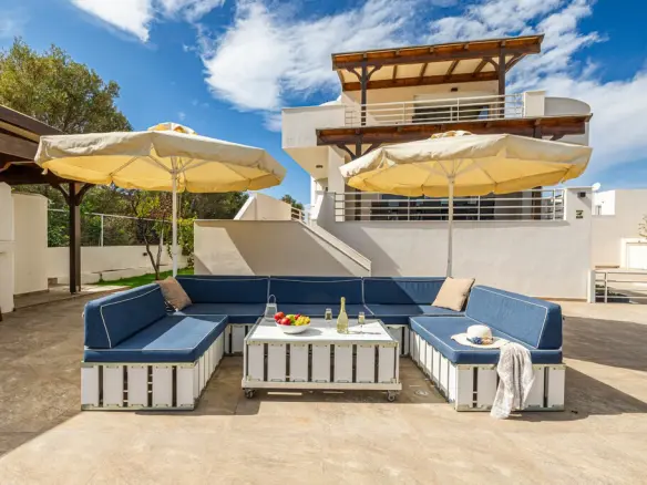 5-bedroom Villa In Neapoli, Greece (250 M²)