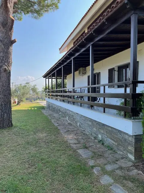 Villa Of 450 M² In The Suburbs Of Thessaloniki