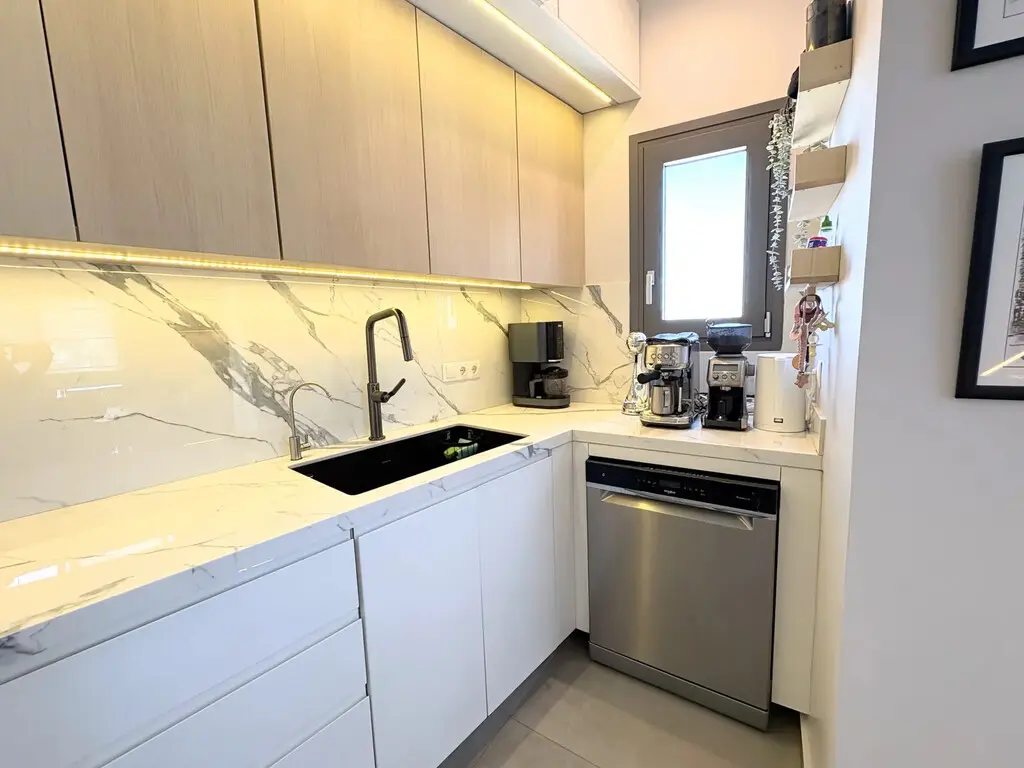 Maisonette Of 140 M² In Athens