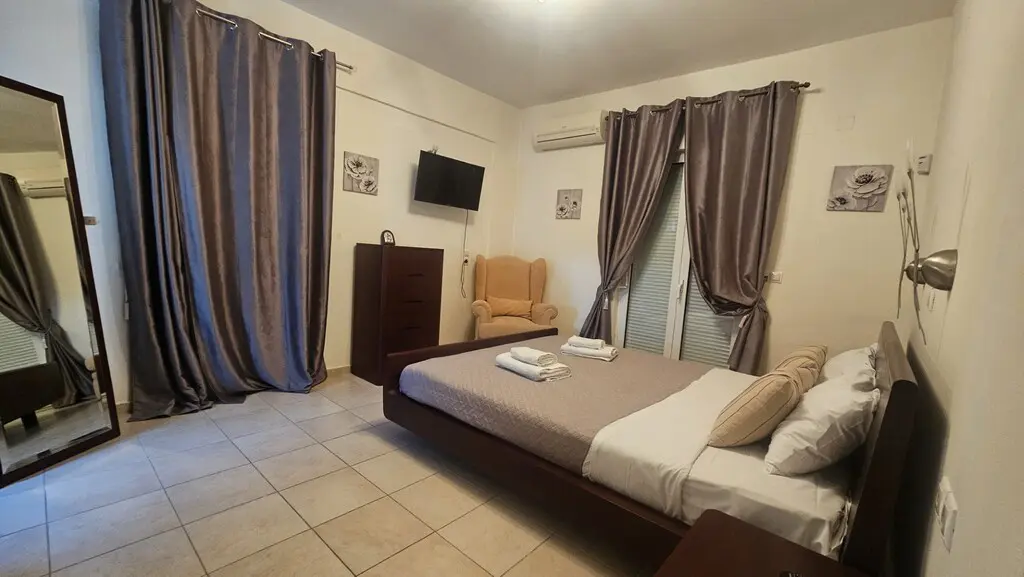 Villa Of 380 M² In Crete