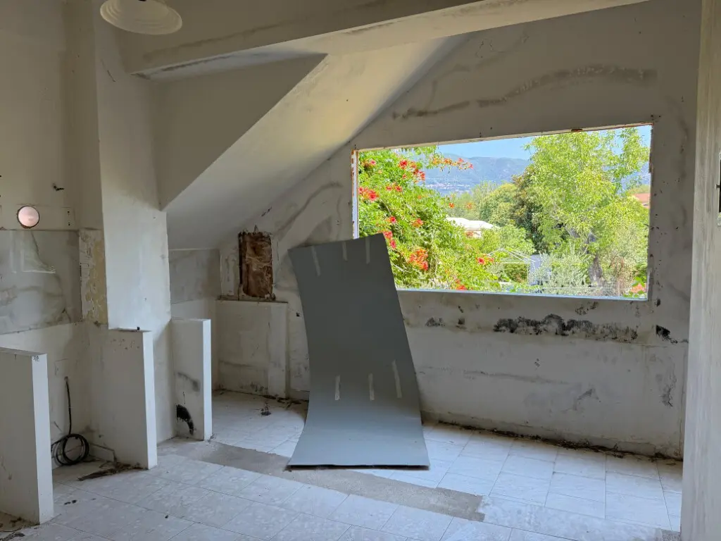Complex Of 228 M² In Corfu