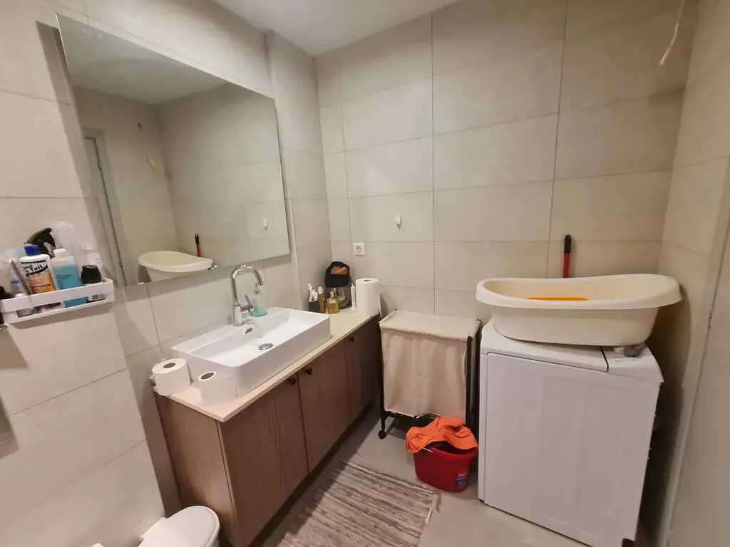 Flat Of 77 M² In Athens