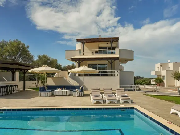 5-bedroom Villa In Neapoli, Greece (250 M²)