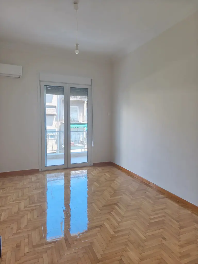 Flat Of 49 M² In Athens