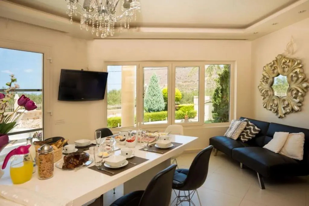 Villa Of 506 M² In Crete