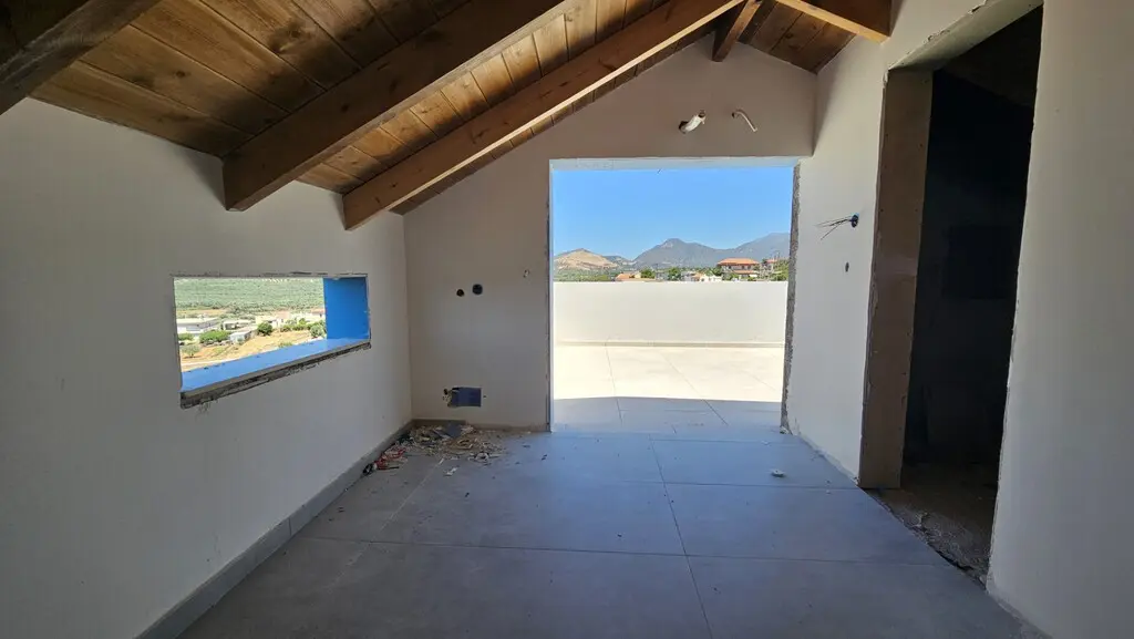 Maisonette Of 150 M² In Crete