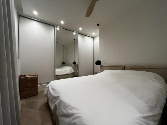 2-bedroom Flat In Vironas, Greece (82 M²)