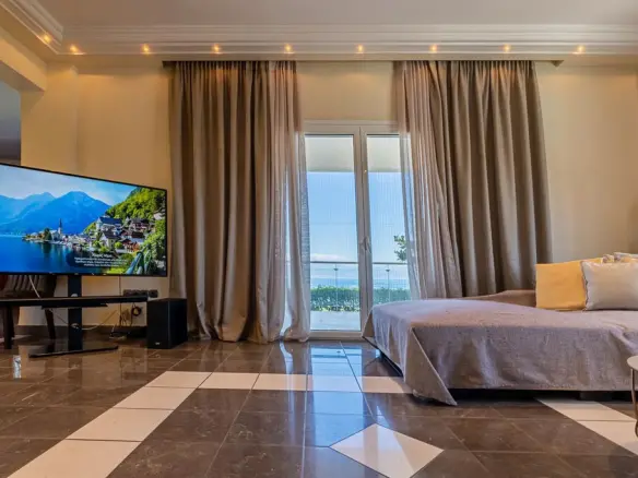 4-bedroom Villa In Sikiona, Greece (190 M²)