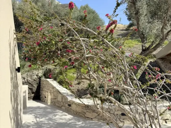 3-bedroom Villa In Moires, Greece (140 M²)