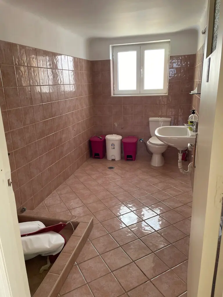 Flat Of 164 M² In Athens