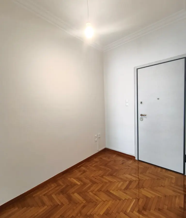 Flat Of 49 M² In Athens