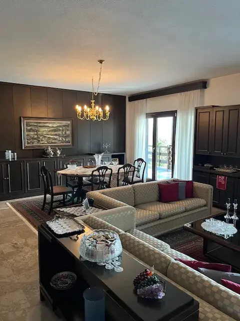 Villa Of 450 M² In The Suburbs Of Thessaloniki
