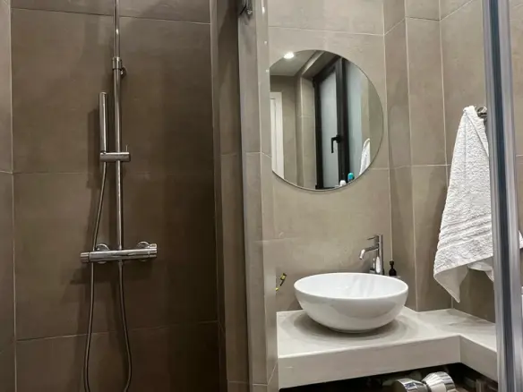 2-bedroom Flat In Vironas, Greece (82 M²)
