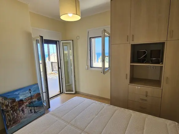 2-bedroom Flat In Geropotamos, Greece (69 M²)