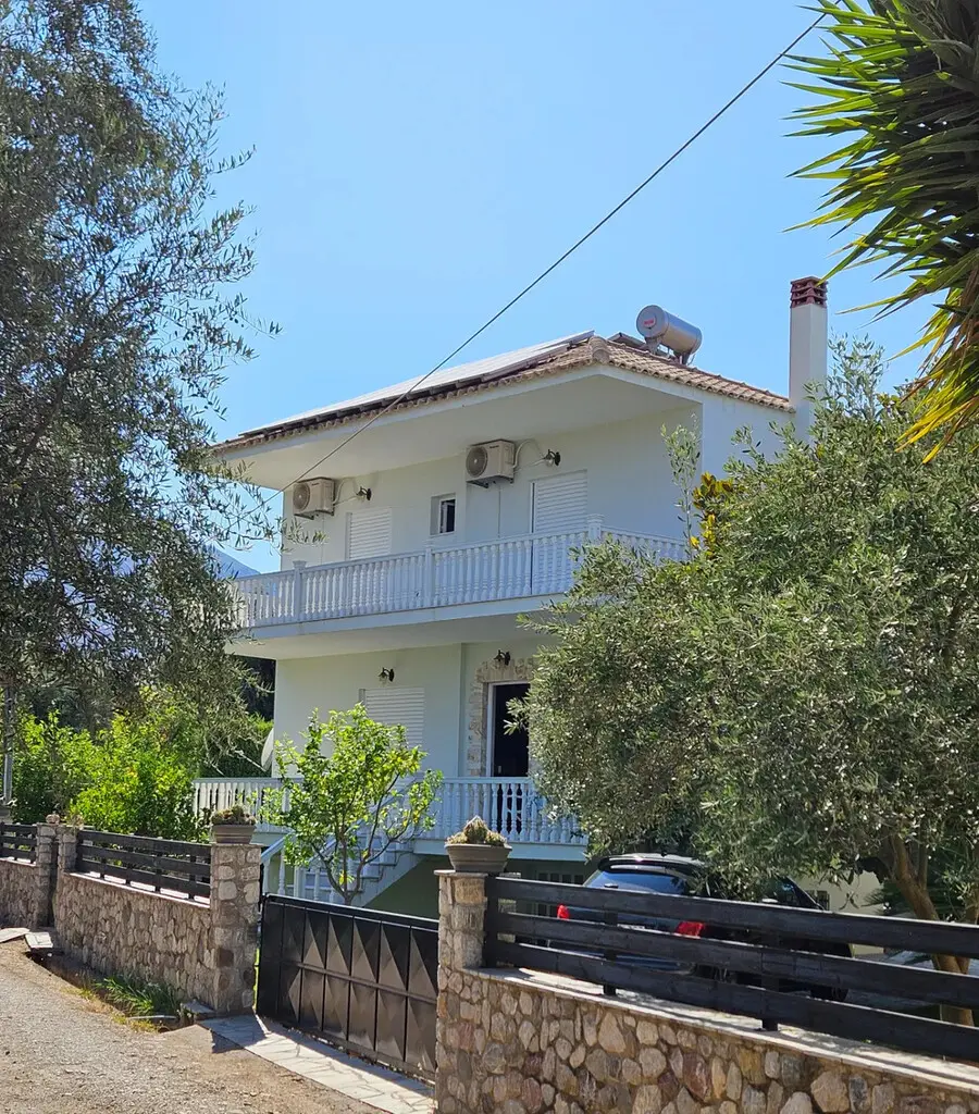Detached House Of 156 M² In Peloponnese