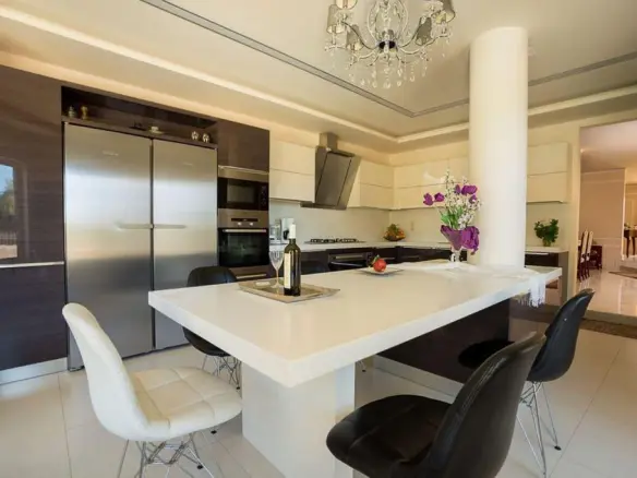 7-bedroom Villa In Gouves, Greece (506 M²)