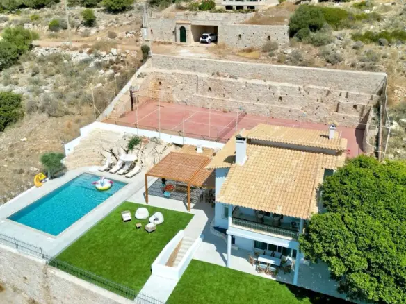 3-bedroom Villa In Keratea, Greece (132 M²)