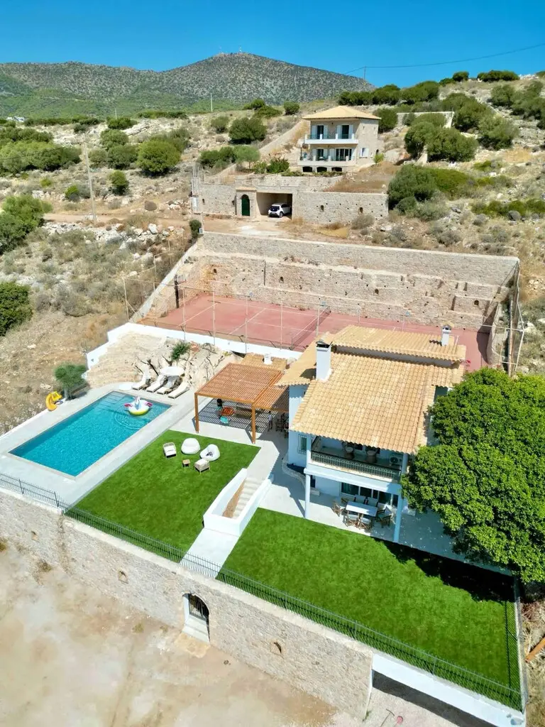 Villa Of 132 M² In Attica