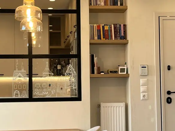 2-bedroom Flat In Vironas, Greece (82 M²)