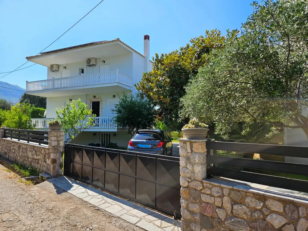 Detached House Of 156 M² In Peloponnese