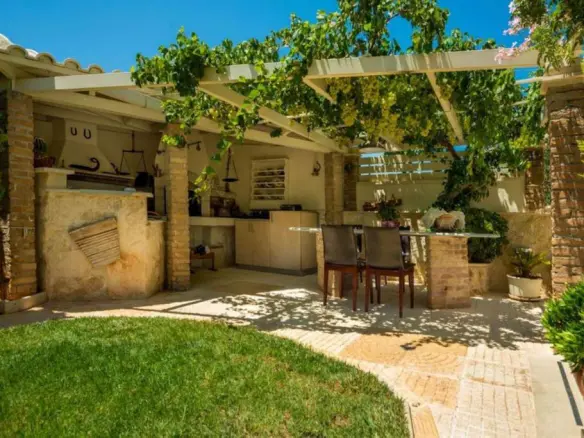 7-bedroom Villa In Gouves, Greece (506 M²)