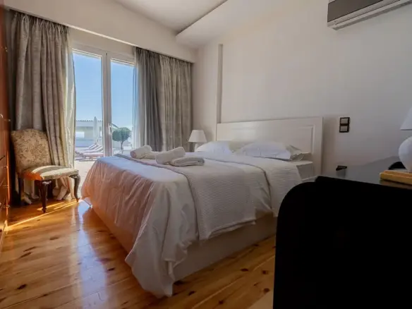 4-bedroom Villa In Sikiona, Greece (190 M²)