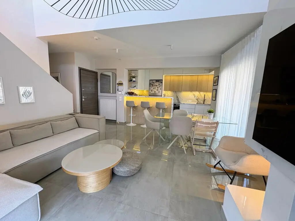 Maisonette Of 140 M² In Athens