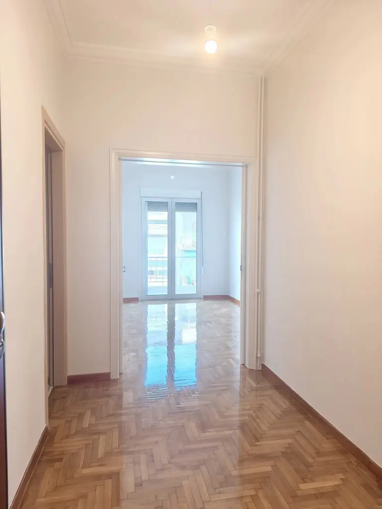 Flat Of 49 M² In Athens