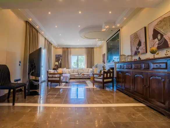 4-bedroom Villa In Sikiona, Greece (190 M²)