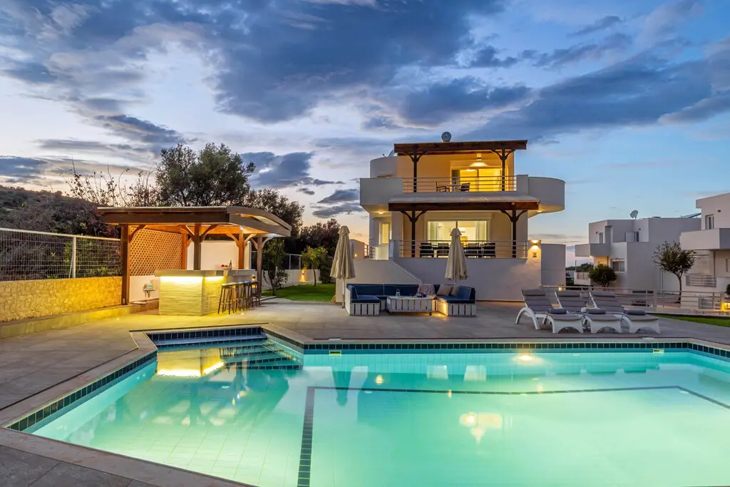Villa Of 250 M² In Crete