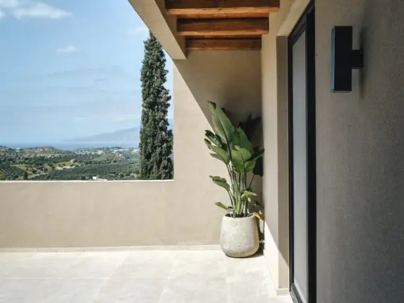 3-bedroom Villa In Moires, Greece (140 M²)
