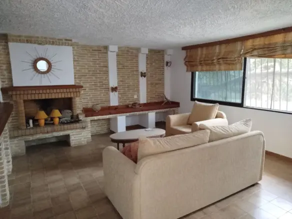 4-bedroom Detached House In Agioi Theodoroi, Greece (190 M²)
