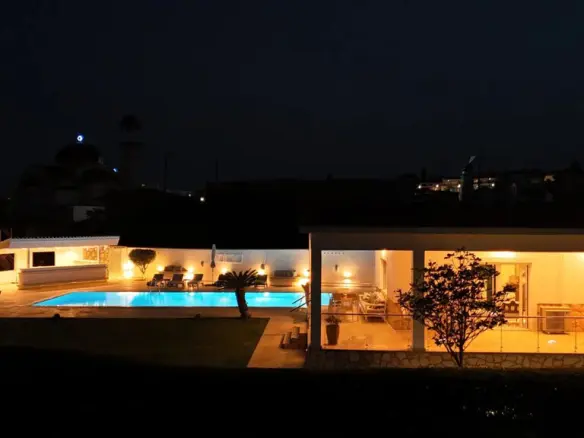 4-bedroom Villa In Sikiona, Greece (190 M²)