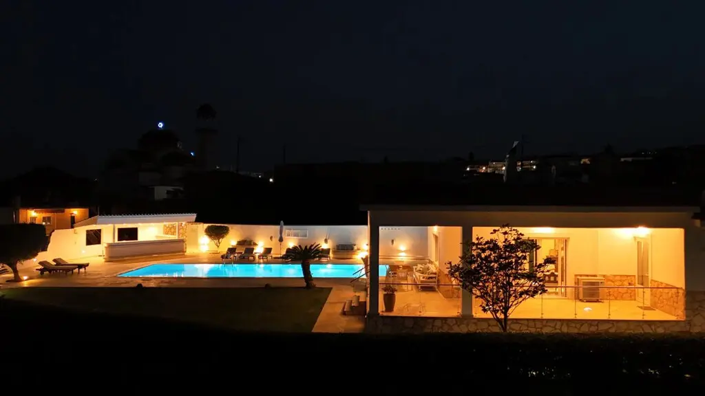 Villa Of 190 M² In Peloponnese