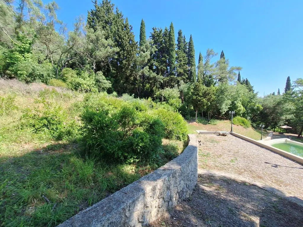 Land Of 8000 M² In Corfu