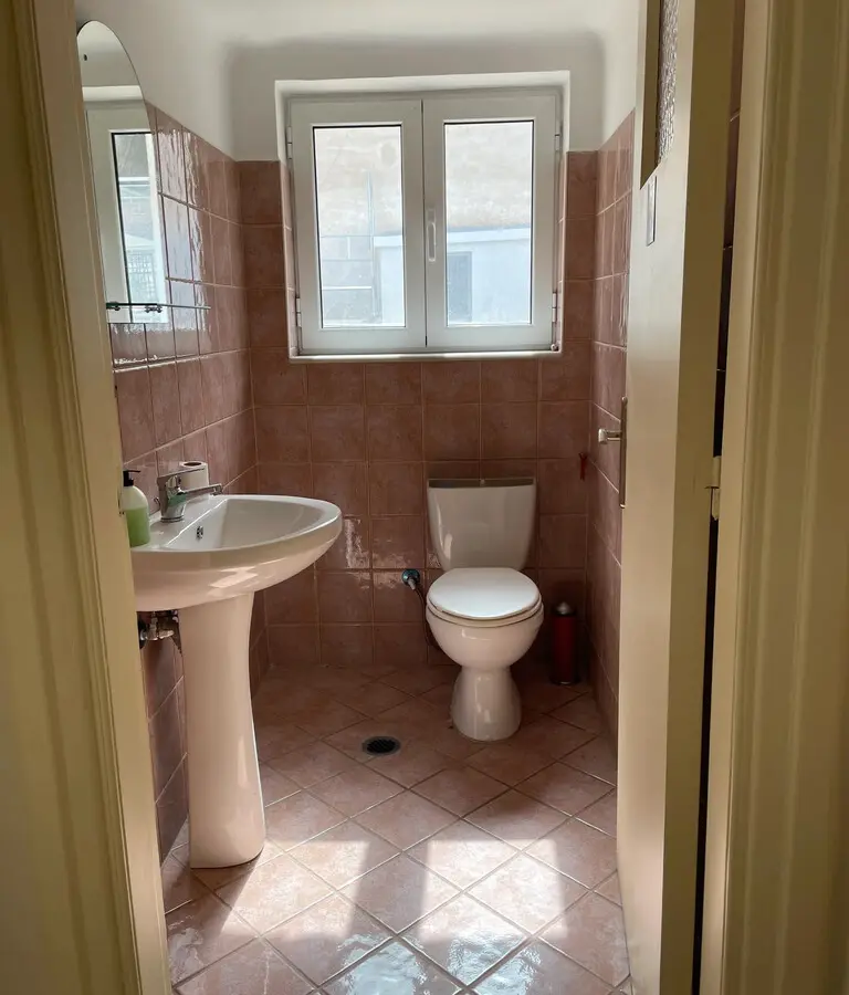Flat Of 164 M² In Athens