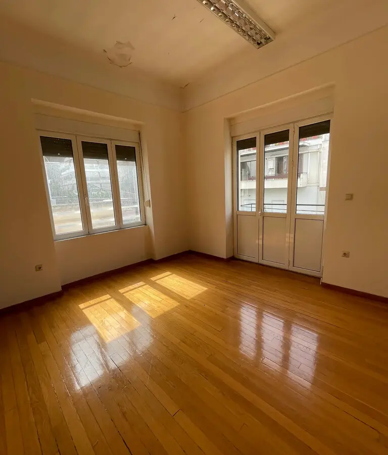 Flat Of 164 M² In Athens