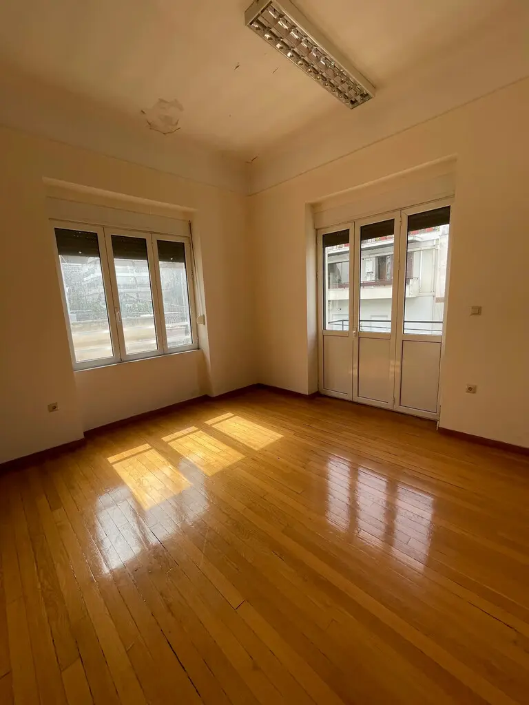 Flat Of 164 M² In Athens