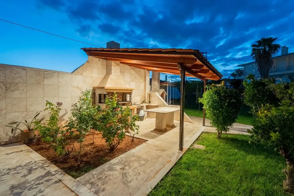 Villa Of 190 M² In Peloponnese
