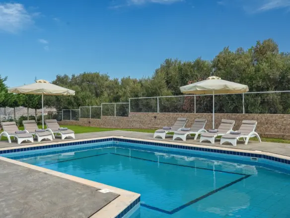 5-bedroom Villa In Neapoli, Greece (250 M²)