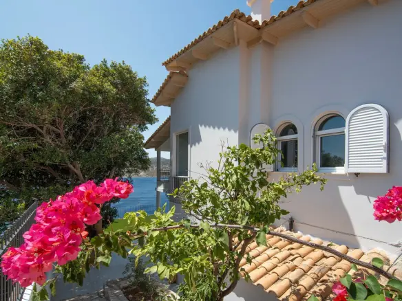 3-bedroom Villa In Keratea, Greece (132 M²)