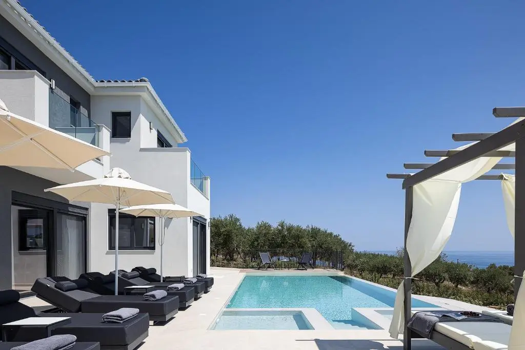 Villa Of 180 M² In Crete
