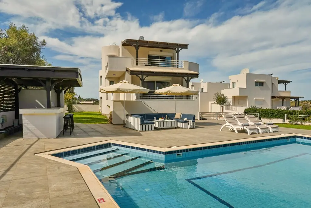 Villa Of 250 M² In Crete