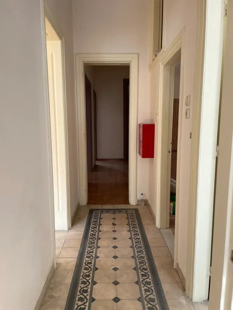 Flat Of 164 M² In Athens
