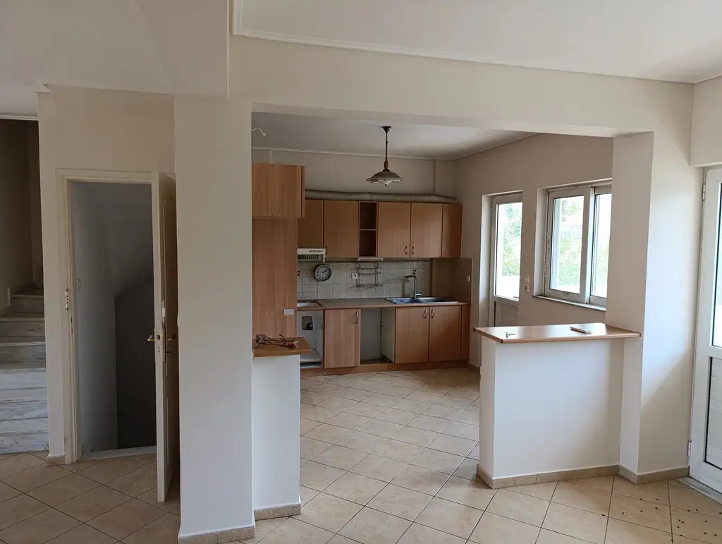 Maisonette Of 300 M² In Attica