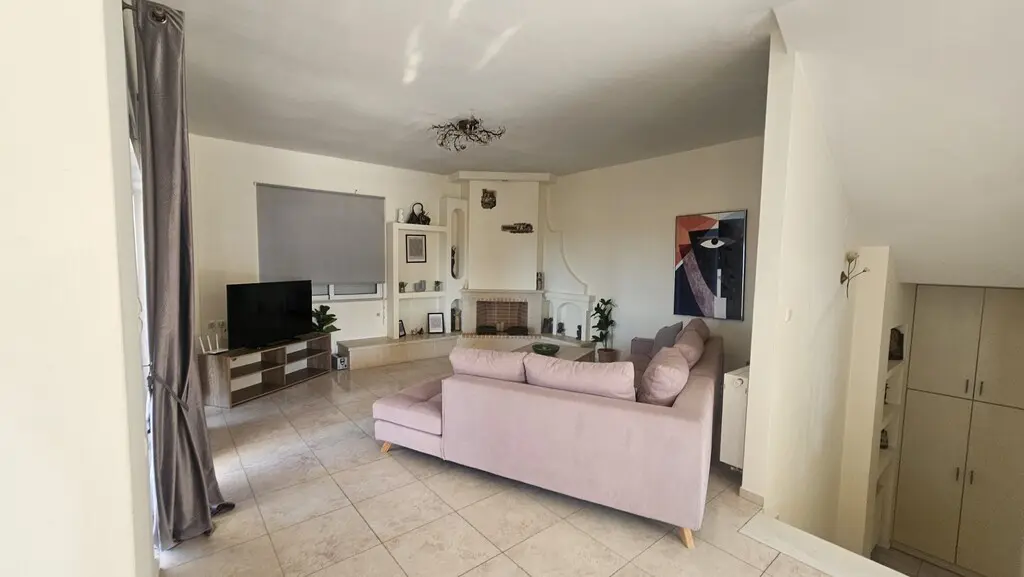 Villa Of 380 M² In Crete