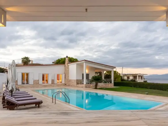 Villa Of 190 M² In Peloponnese