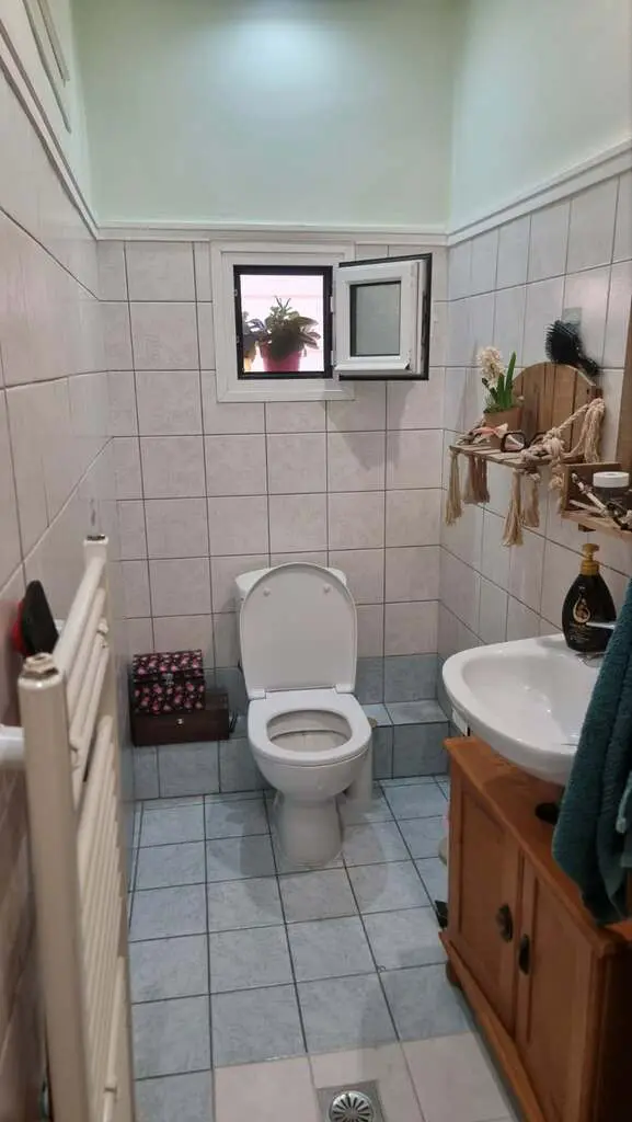Flat Of 98 M² In Thessaloniki