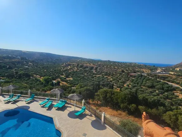 4-bedroom Villa In Gouves, Greece (380 M²)